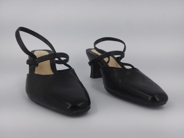 Lifestyle Brand black 2 inch heel