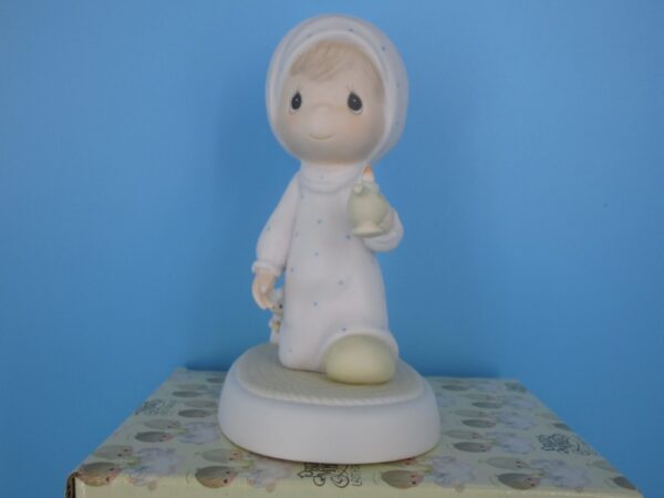 Precious Moments Figurine - Jesus is the Light That Shines