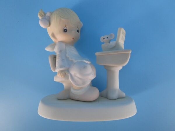 Precious Moments Figurine - Love is Sharing