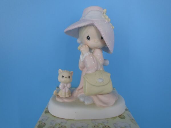 Precious Moments Figurine - To A very special Mom