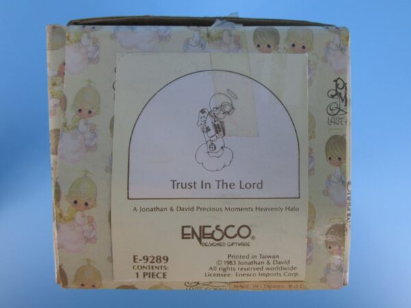 Precious Moments Figurine - Trust in the Lord - Image 3