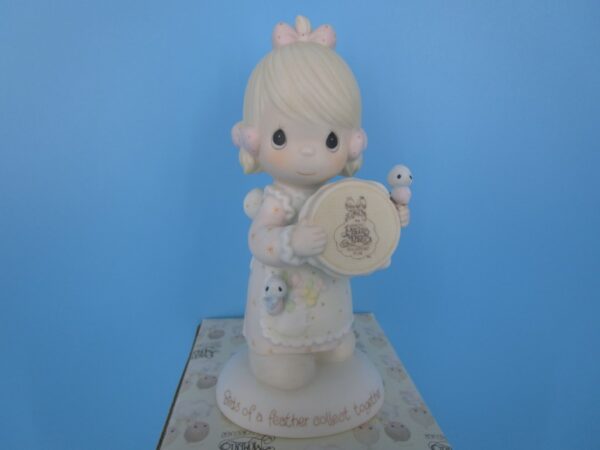 Precious Moments Figurine - Birds of a Feather Collect Together