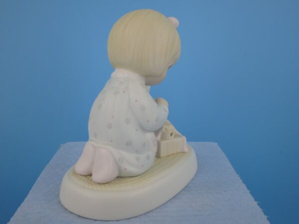 Precious Moments Figurine - Dawn's Early Light - Image 2