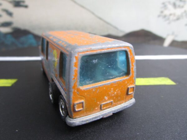 Hot Wheels GMC Motor Home - Image 2