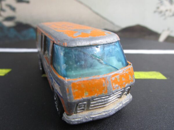 Hot Wheels GMC Motor Home - Image 4