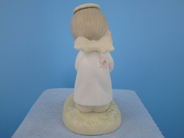 Precious Moments Figurine - God's ray of Mercy - Image 2