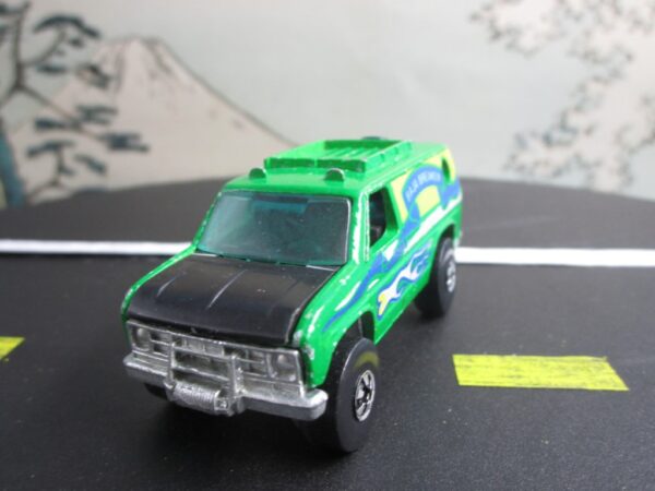 Hot Wheels Baja Breaker Green Chevy Van - Image 2