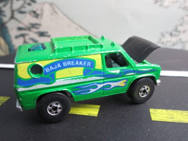 Hot Wheels Baja Breaker Green Chevy Van - Image 6