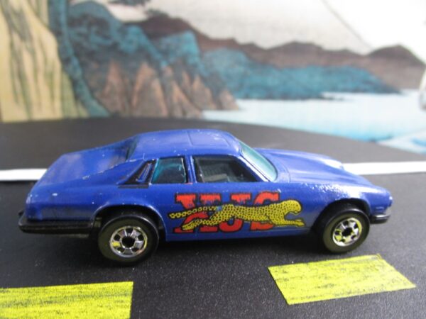 Hot Wheels Blue Jaguar XJS