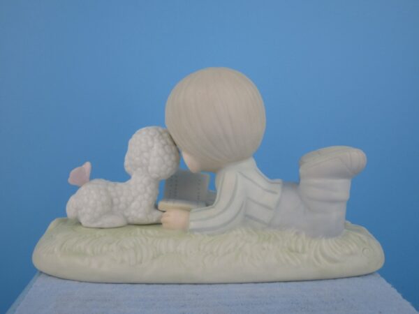 Precious Moments Figurine - I Love to tell the Story - Image 2