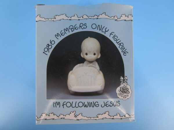 Precious Moments Figurine - I'm Following Jesus - Image 3