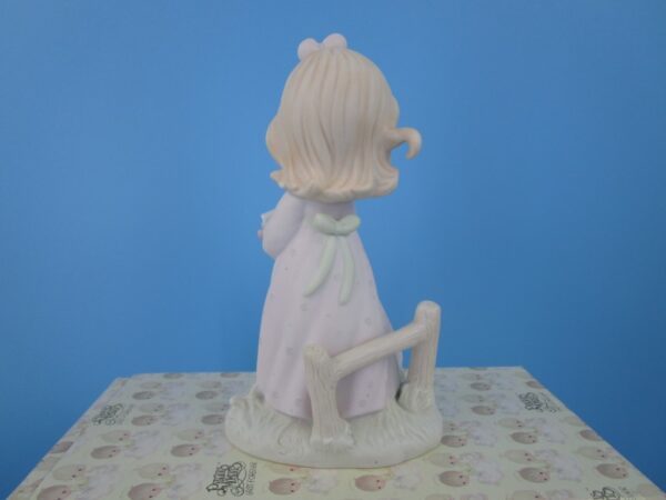 Precious Moments Figurine - The Voice of Spring - Image 2