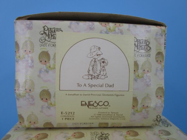 Precious Moments Figurine - To A special Dad - Image 4