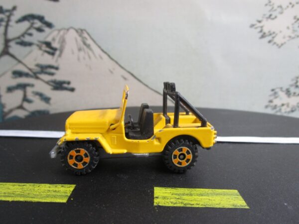 Tomica Tomy - (No. 25) Mitsubishi Jeep H-J58 - CJ Willys