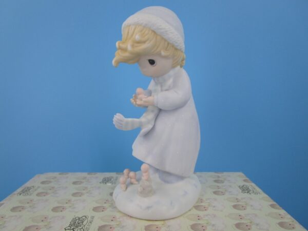 Precious Moments Figurine - Winter Song - Image 2