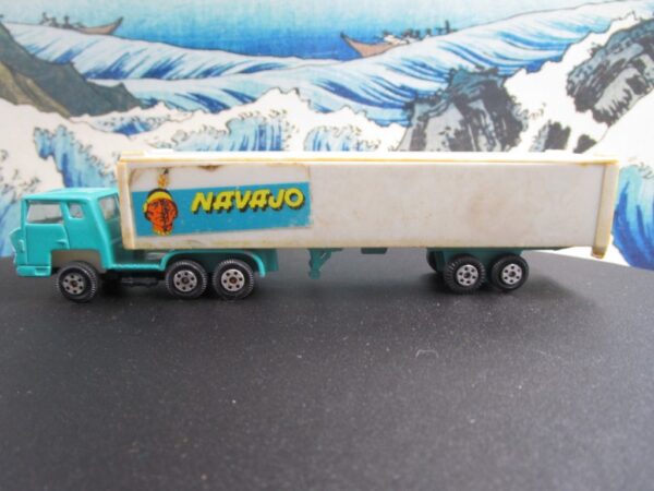 YATMING Light Blue Kenworth Semi Truck & "NAVAJO" Trailer