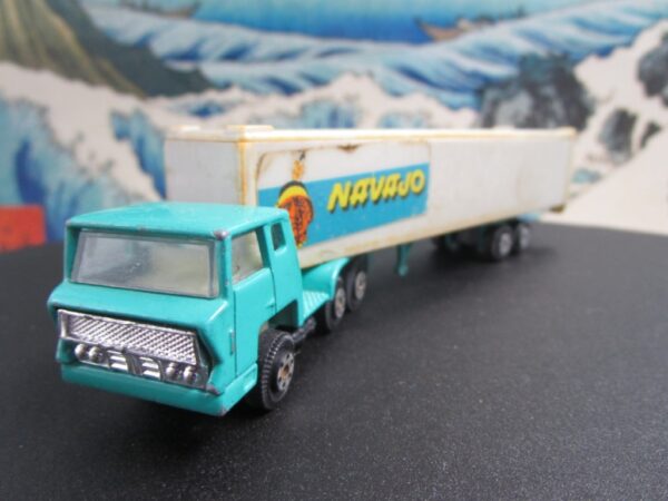 YATMING Light Blue Kenworth Semi Truck & "NAVAJO" Trailer - Image 2