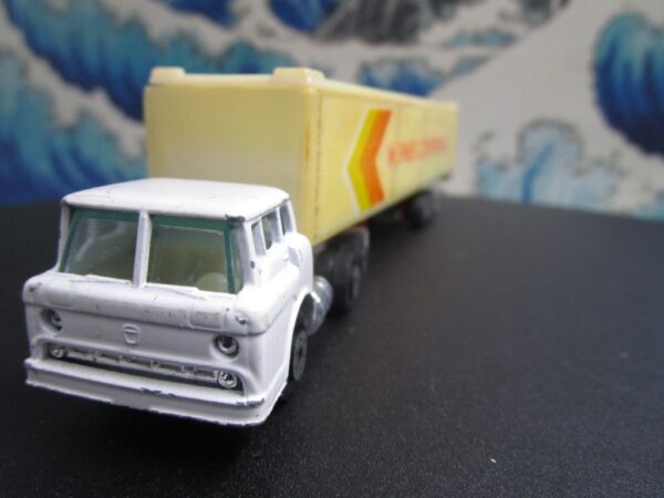 Yatming White Cabover WERNER CONTINENTAL Semi Truck Tractor Trailer - Image 5