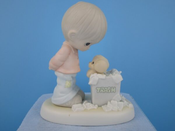 Precious Moments Figurine - You just can't chuck a good Friendship