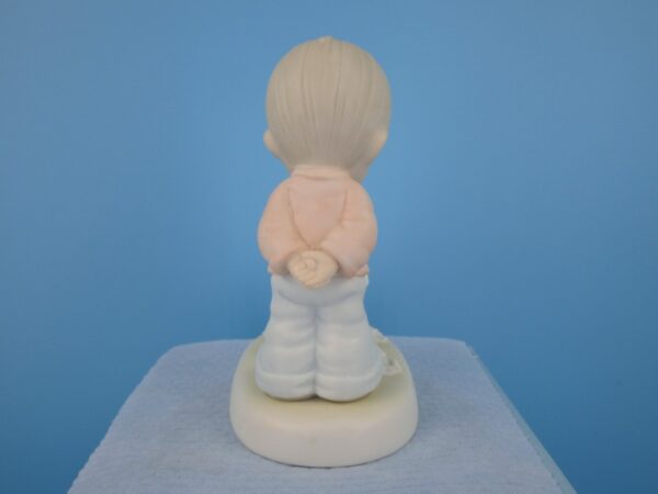 Precious Moments Figurine - You just can't chuck a good Friendship - Image 2