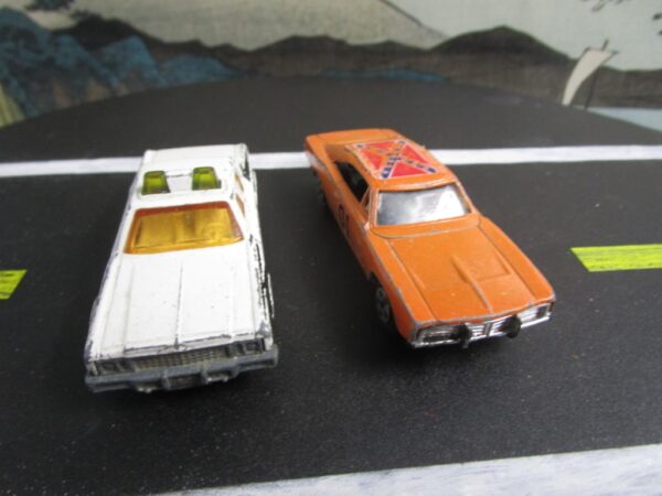 ERTL Dukes of Hazzard General Lee Dodge Charger and Matchbox Superfast No. 10 Plymouth Gran Grand Fury Police Car - Image 5