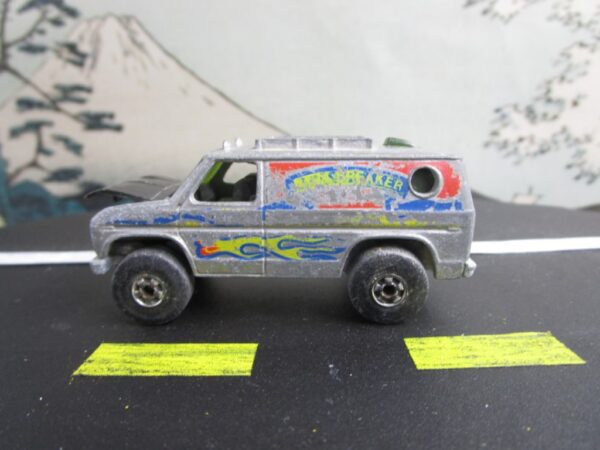 Hot Wheels Baja Breaker Van with Opening Hood