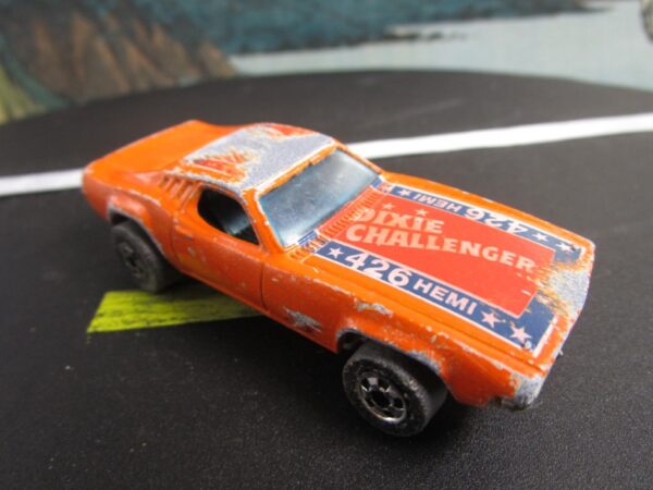 Hot Wheels  Dixie Challenger 426 - Image 2