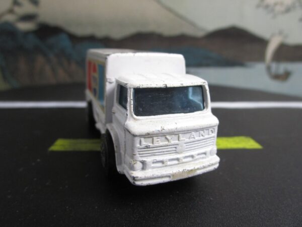 Corgi Juniors White "Pepsi" Truck - Image 2