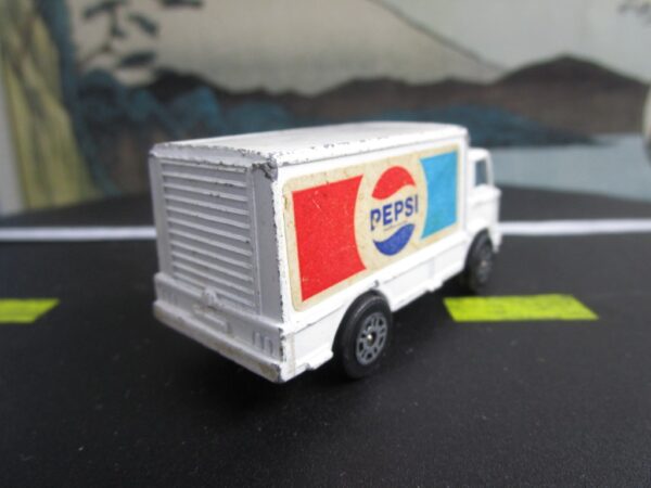 Corgi Juniors White "Pepsi" Truck - Image 4