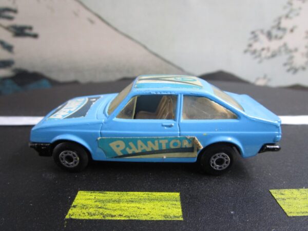 MATCHBOX SUPERFAST No.9 FORD ESCORT RS2000