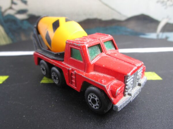 Matchbox Superfast No.19 Cement Truck - Image 5