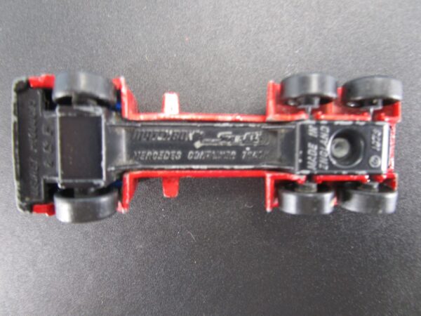 MATCHBOX No. 42C - MERCEDES CONTAINER TRUCK - Image 3