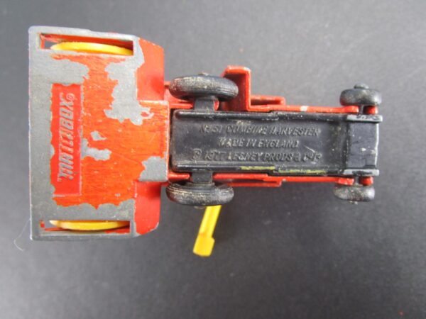 Matchbox Superfast No. 51 Combine Harvester - Image 3