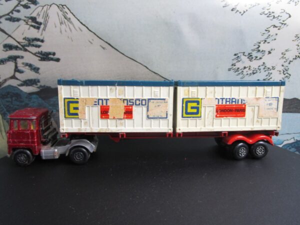 Matchbox Superkings Scammell Tractor & Trailer w/Gentransco Containers