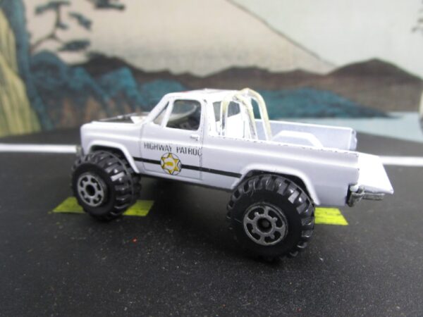 Road Champs GMC High Roller 4X4 Highway Patrol Pickup Truck - Image 4