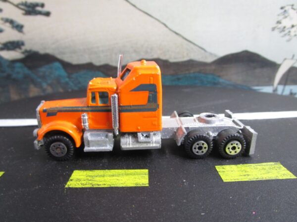 Yatming Kenworth Conv W900 Aerodyne Semi Tractor Truck