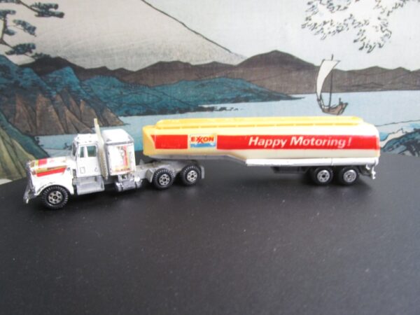 Yatming Kenworth and Exxon Happy Motoring Tanker - Image 2