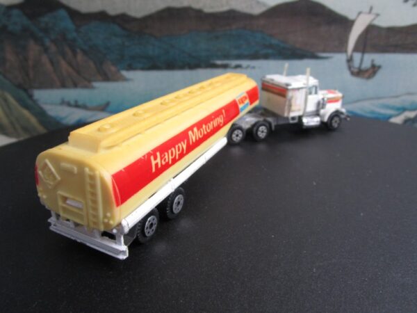 Yatming Kenworth and Exxon Happy Motoring Tanker - Image 6