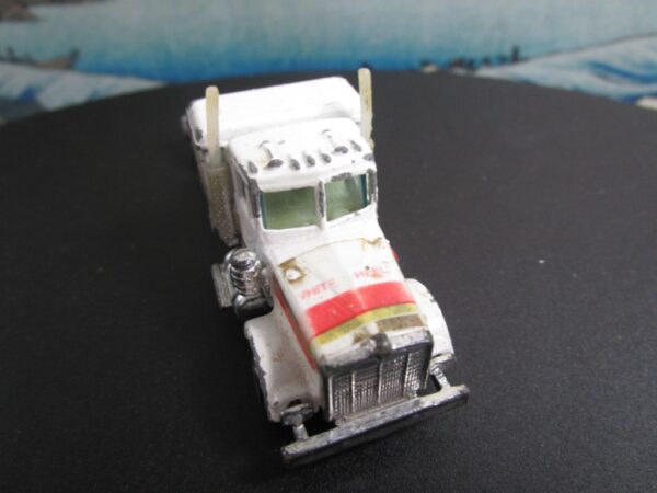 Yatming Kenworth and Exxon Happy Motoring Tanker - Image 4