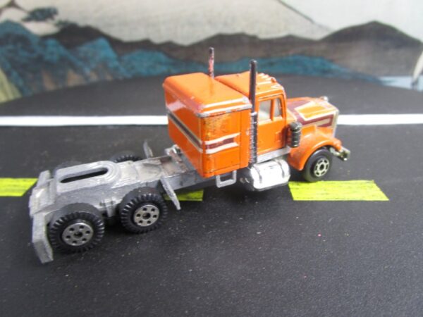 Yatming Road Hog Kenworth Semi Truck - Image 4