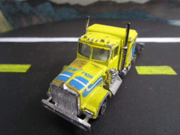 YATMING Yellow "Heavy Iron" Kenworth Semi Truck - Image 2