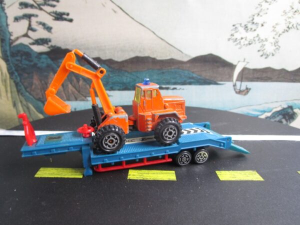 Zylmex Hydraulic Excavator P318  and KIDCO Super Rig Trailer - Image 2