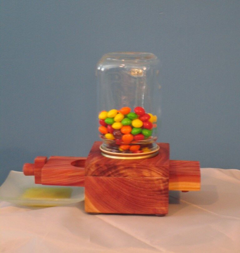 Eastern Red Cedar Candy Jar - Image 10