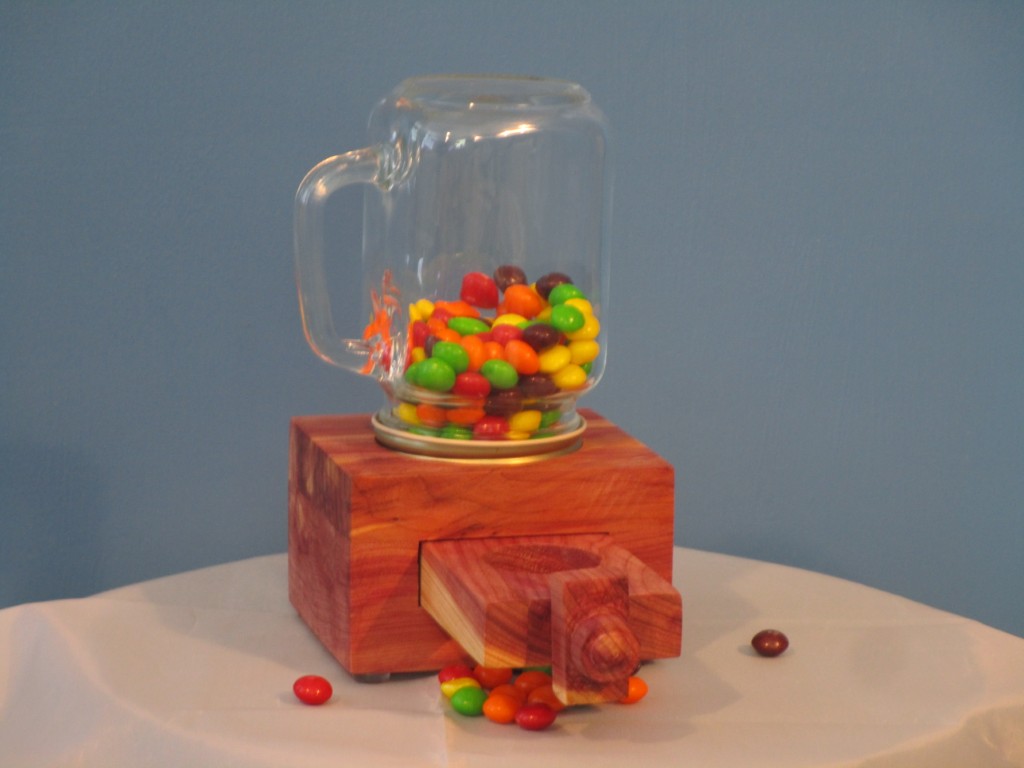 Eastern Red Cedar Candy Jar - Image 10
